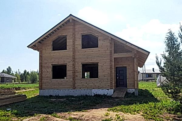 Дом из профилированного бруса. - 1.5 этажа