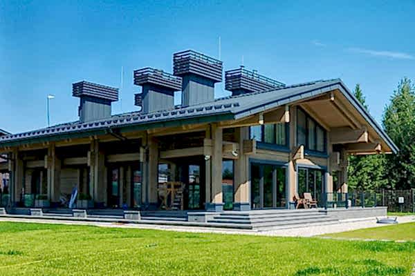 Дом из сухого СВЧ лафета. - 1.5 этажа