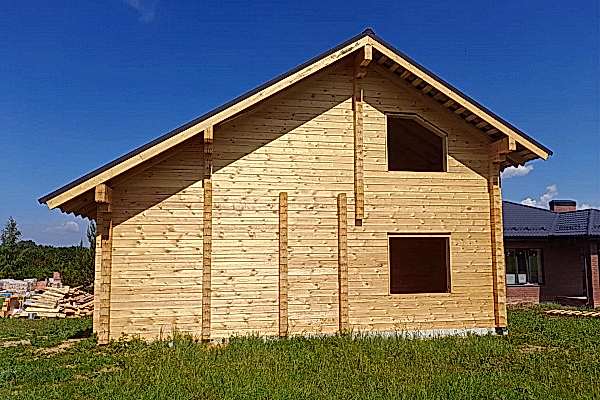Дом из профилированного бруса. - 1.5 этажа